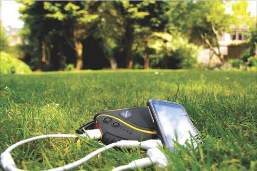 MSC Aqua Trek charging HTC Desire MSC Aqua Trek charging HTC Desire