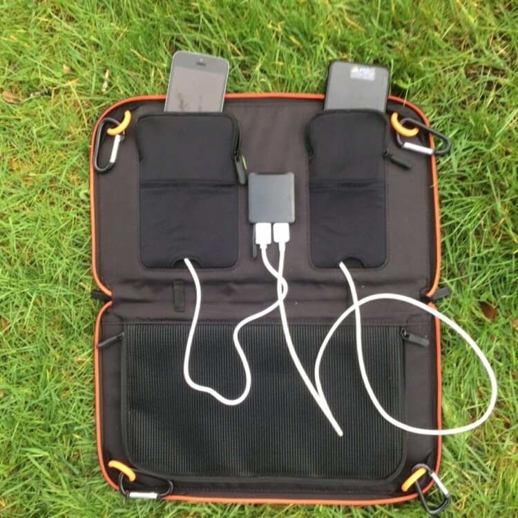 MSC 13W Solar panel charging Power Bank & iPhone