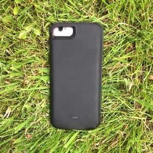 MSC iPhone 7 Charging case on iPhone 6s MSC iPhone 7 Charging case on iPhone 6s