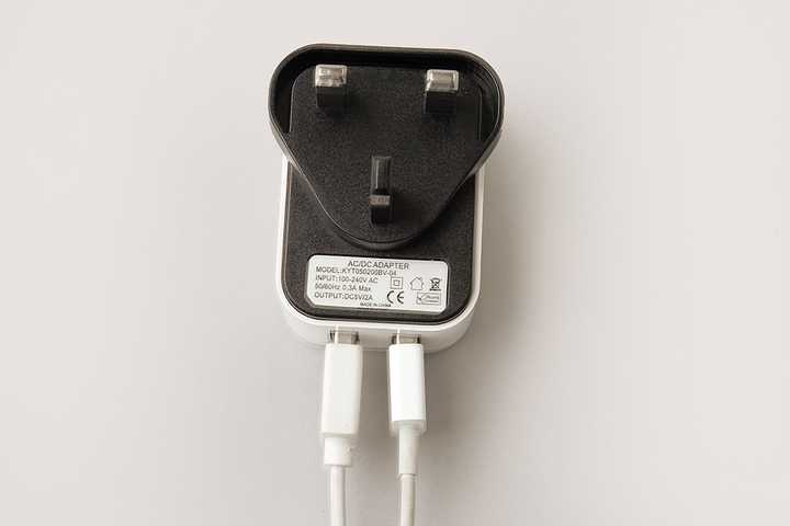 MSC dual usb mains adapter