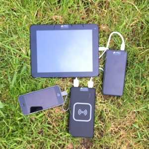 MSC 10Ah Qi Wireless Power Bank charging Tablet