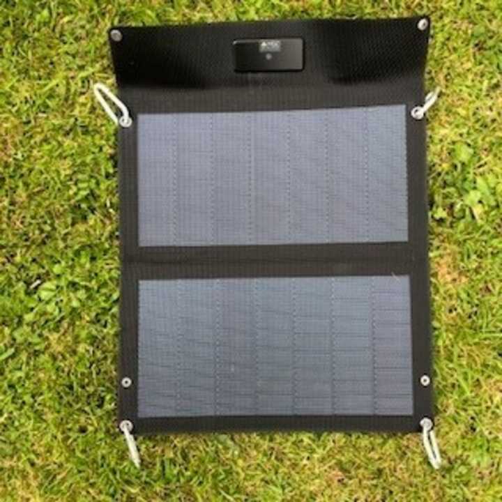 MSC Expedition CIGS 14W Solar Charger