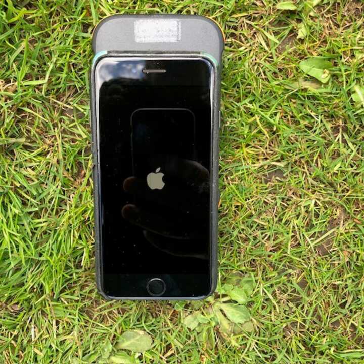 MSC Aqua Trek 10Ah QC & Qi charging iPhone